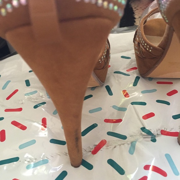 Velvet heels - Picture 4 of 8